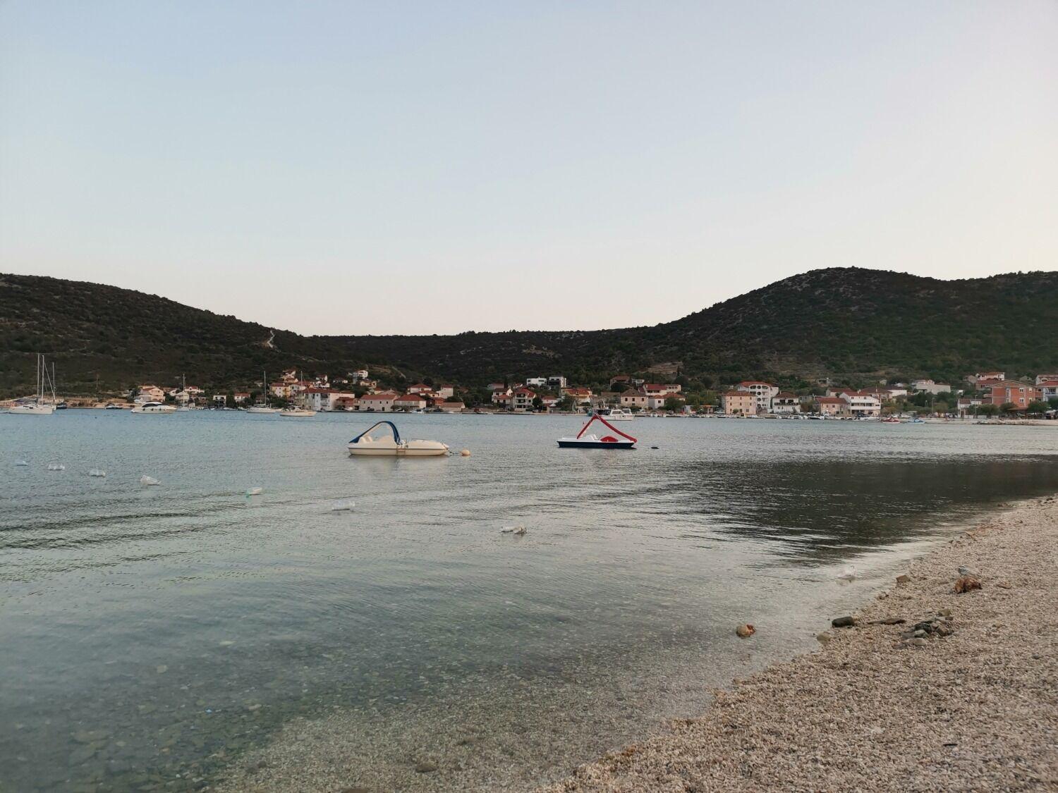Apartments Srdan Vinišće Eksteriør billede